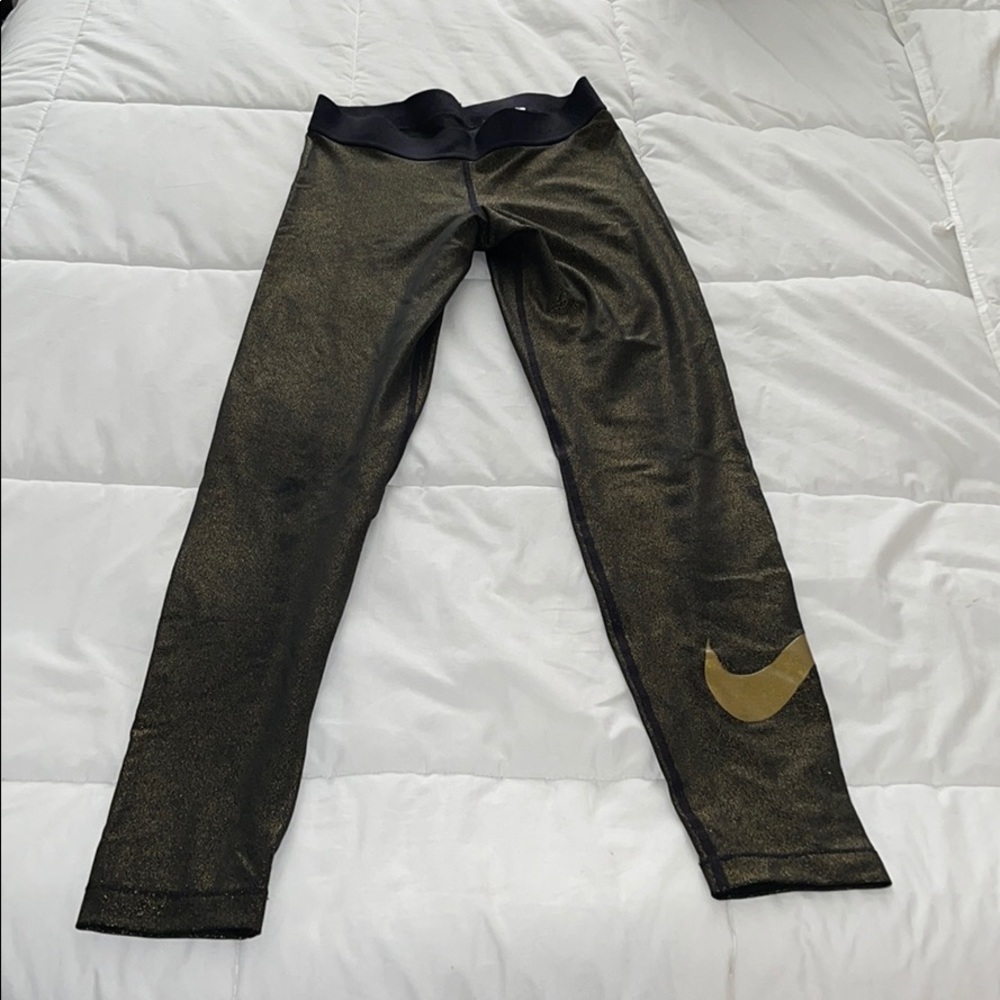 Nike Women’s Pro Fit Leggings